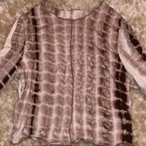 brown long sleeve ruffle dye top!